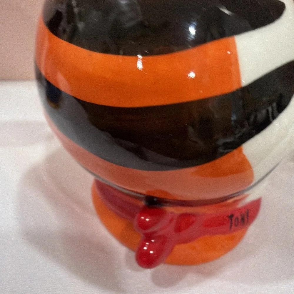 Tony the Tiger and Toucan Sam Kellogg's Cereal Suger, Milk Servers Y2K Porcelain